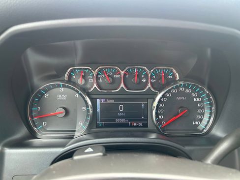 Used 2018 Chevrolet Silverado 1500 LT w/ All Star Edition RWD image 24