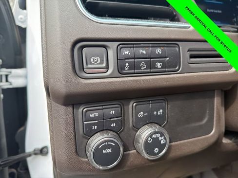 Used 2024 Chevrolet Suburban Z71 w/ Luxury Package image 14