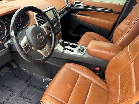 Used 2012 Jeep Grand Cherokee Overland Summit AWD/4WD image 5