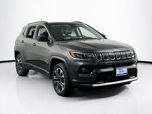 Used 2022 Jeep Compass Limited w/ Sun and Sound Group AWD/4WD image 3