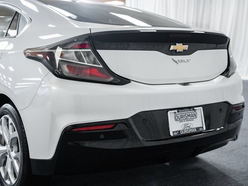 Used 2016 Chevrolet Volt Premier w/ Driver Confidence Package FWD image 5