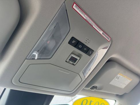 Used 2019 Toyota RAV4 LE w/ Carpet Mat Package image 16