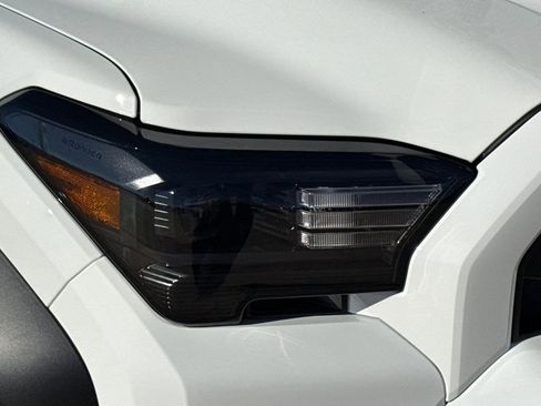 New 2026 Toyota 4Runner SR5 AWD/4WD image 26