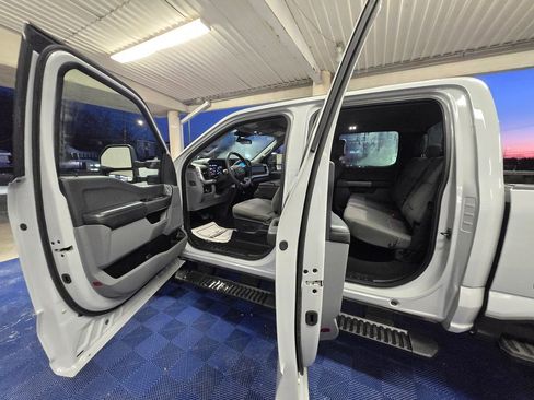 Used 2025 Ford F350 XLT image 20