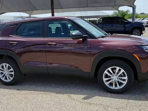 Used 2023 Chevrolet TrailBlazer LS AWD/4WD image 9