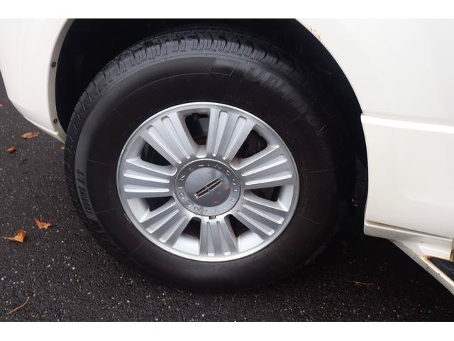 Used 2007 Lincoln Navigator 4WD image 17