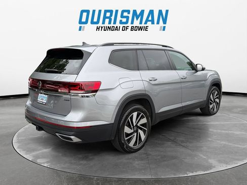 Used 2024 Volkswagen Atlas SE AWD/4WD image 6
