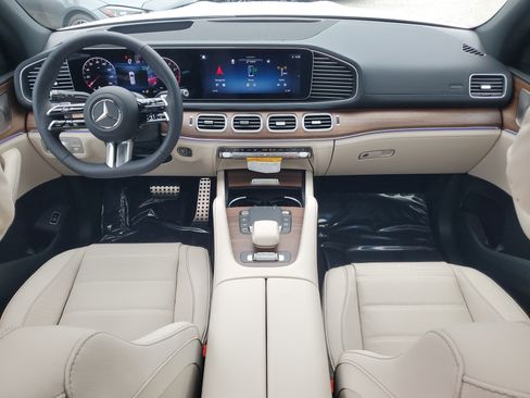 New 2026 Mercedes-Benz GLS 580 4MATIC image 15