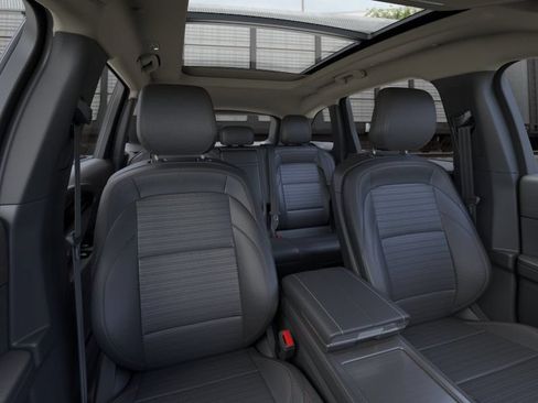 New 2026 Lincoln Nautilus Reserve w/ Jet Appearance Package AWD/4WD image 10