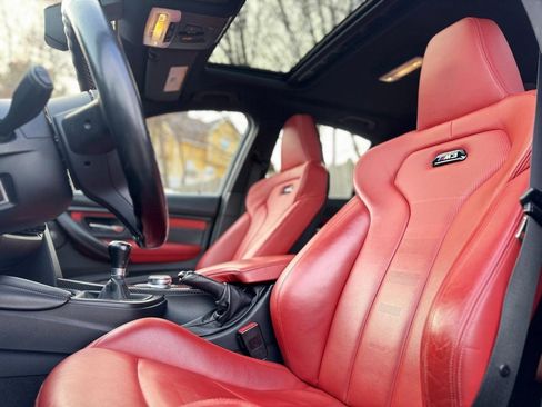 Used 2018 BMW M3 image 19
