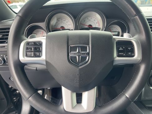 Used 2014 Dodge Challenger R/T image 19