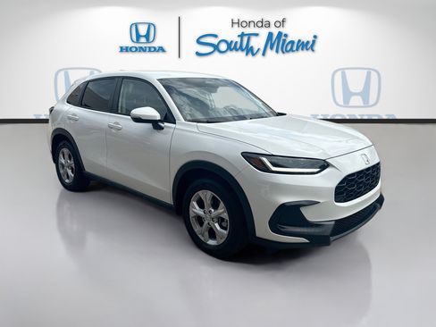 Used 2024 Honda HR-V LX image 1