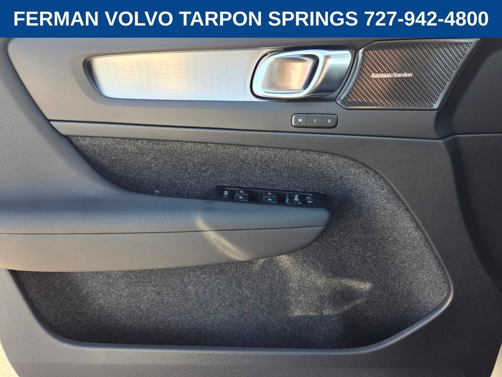 New 2026 Volvo XC40 B5 Ultra w/ Protection Package Premier AWD/4WD image 24