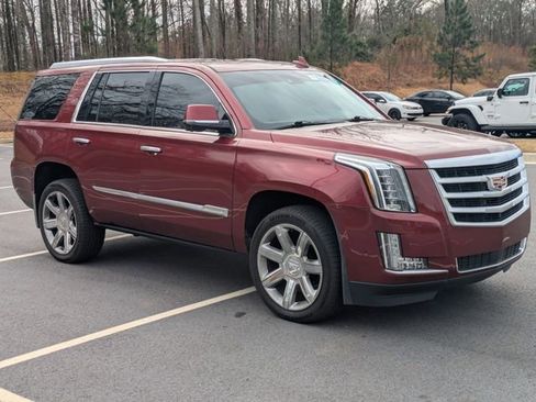 Used 2018 Cadillac Escalade Premium Luxury image 2