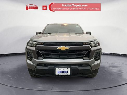 Used 2023 Chevrolet Colorado LT w/ LT Convenience Package AWD/4WD image 9