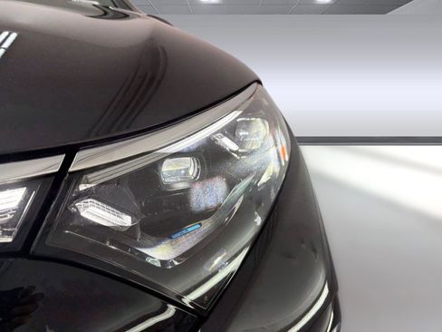 Certified 2023 Mercedes-Benz EQS 580 4MATIC Sedan image 10