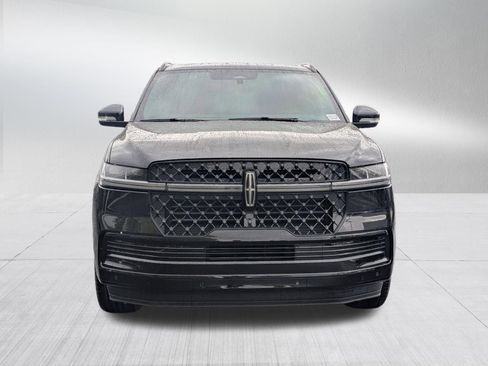 Used 2026 Lincoln Navigator L Reserve w/ Jet Appearance Package image 9