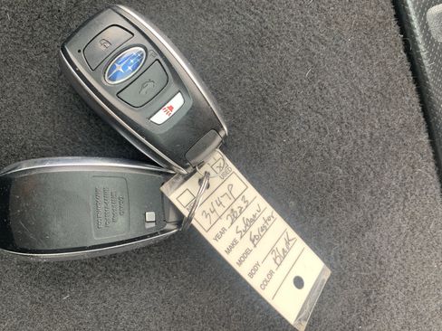 Used 2023 Subaru Forester Premium AWD/4WD image 42