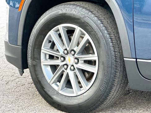 Used 2023 Chevrolet Traverse LT AWD/4WD image 11