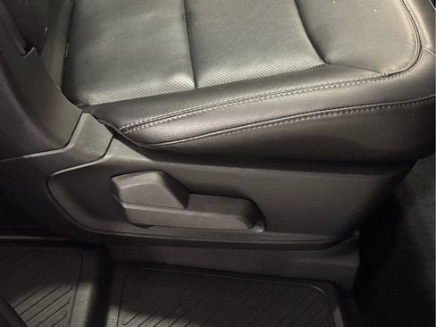 Used 2022 Ford Explorer Limited w/ Limited Technology Package image 30