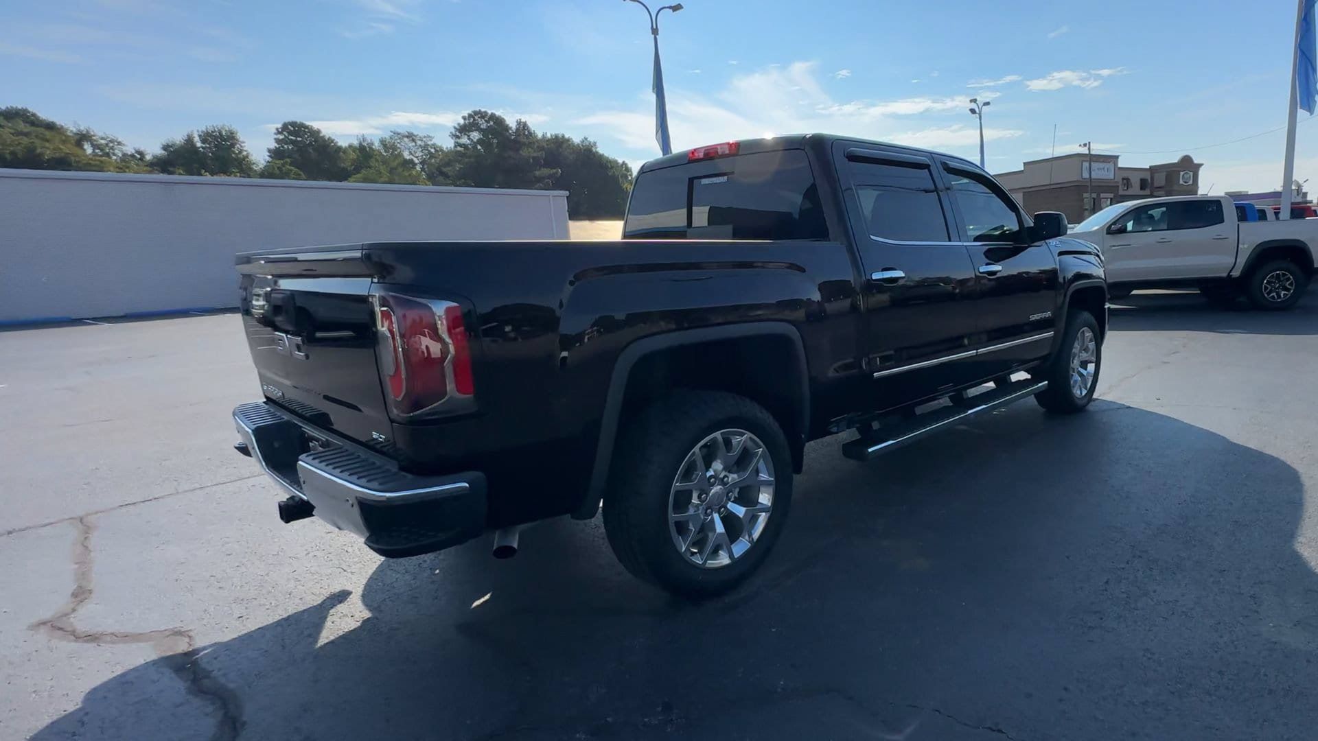 Certified 2018 GMC Sierra 1500 SLT AWD/4WD image 8