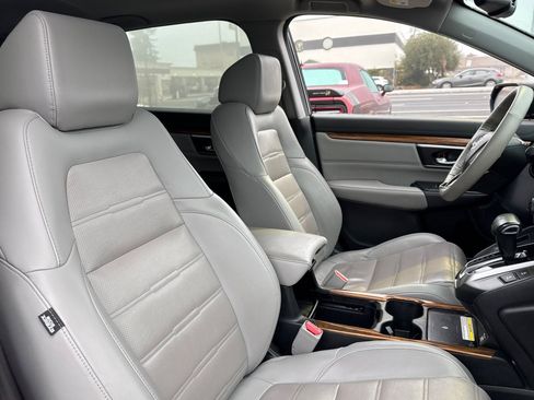 Used 2020 Honda CR-V Touring image 32