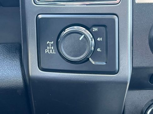 Used 2018 Ford F150 XLT w/ Equipment Group 302A Luxury AWD/4WD image 34