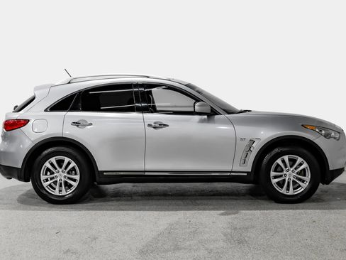 Used 2017 INFINITI QX70 AWD w/ Premium Package image 5