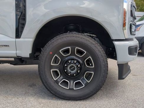 New 2025 Ford F350 Platinum w/ FX4 Off-Road Package image 10