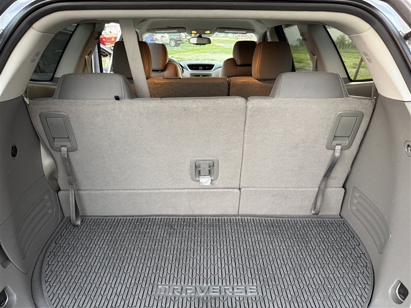 Used 2017 Chevrolet Traverse LS FWD image 7
