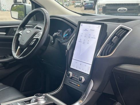 Used 2022 Ford Edge Titanium image 27
