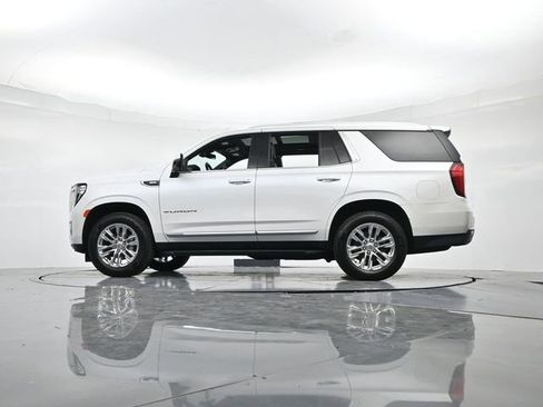 Used 2022 GMC Yukon SLT w/ SLT Premium Package image 39