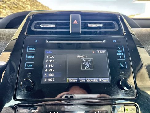 Used 2018 Toyota Prius One FWD image 13