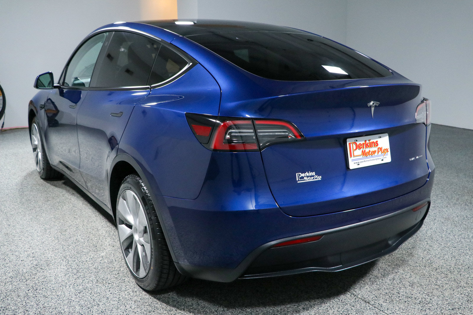 Used 2023 Tesla Model Y Long Range AWD/4WD image 9