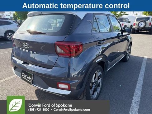Used 2022 Hyundai Venue Limited FWD image 7