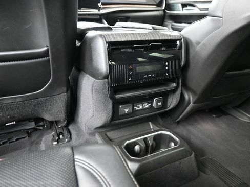 Used 2022 Jeep Wagoneer Series III w/ Flexible Seating Group AWD/4WD image 12