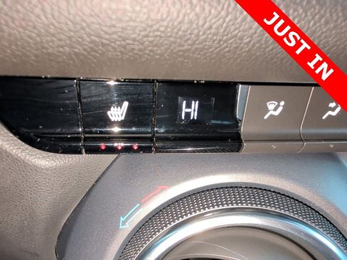 Used 2020 Chevrolet Blazer LT image 14