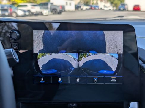 Used 2023 Chevrolet Corvette Stingray Premium Cpe w/ Z51 Performance Package image 36