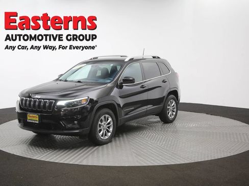 Used 2021 Jeep Cherokee Latitude Plus AWD/4WD image 55