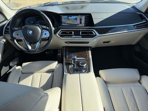 Used 2021 BMW X7 xDrive40i w/ Executive Package image 2