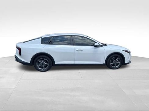 Used 2025 Kia K4 FWD image 8