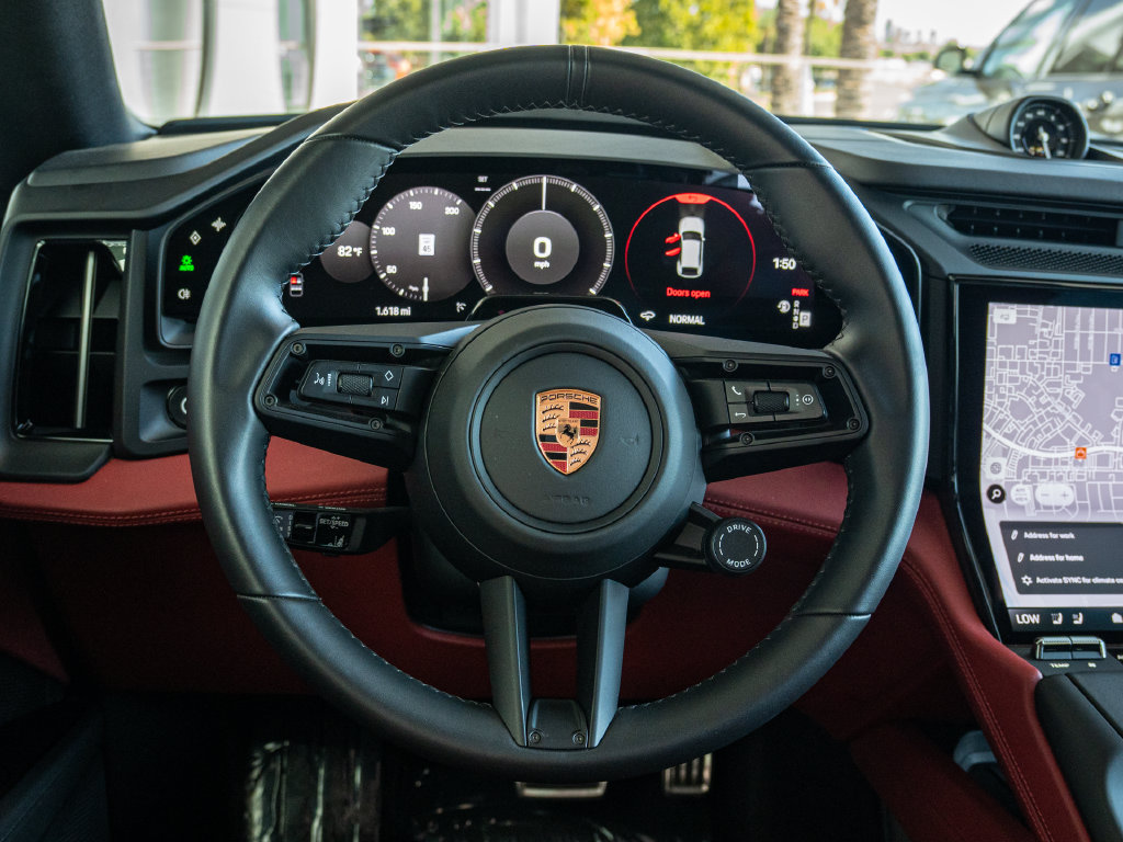Certified 2026 Porsche Cayenne Electric AWD/4WD image 18