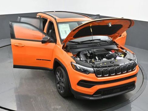 New 2026 Jeep Compass Latitude w/ Sun and Sound Group AWD/4WD image 62