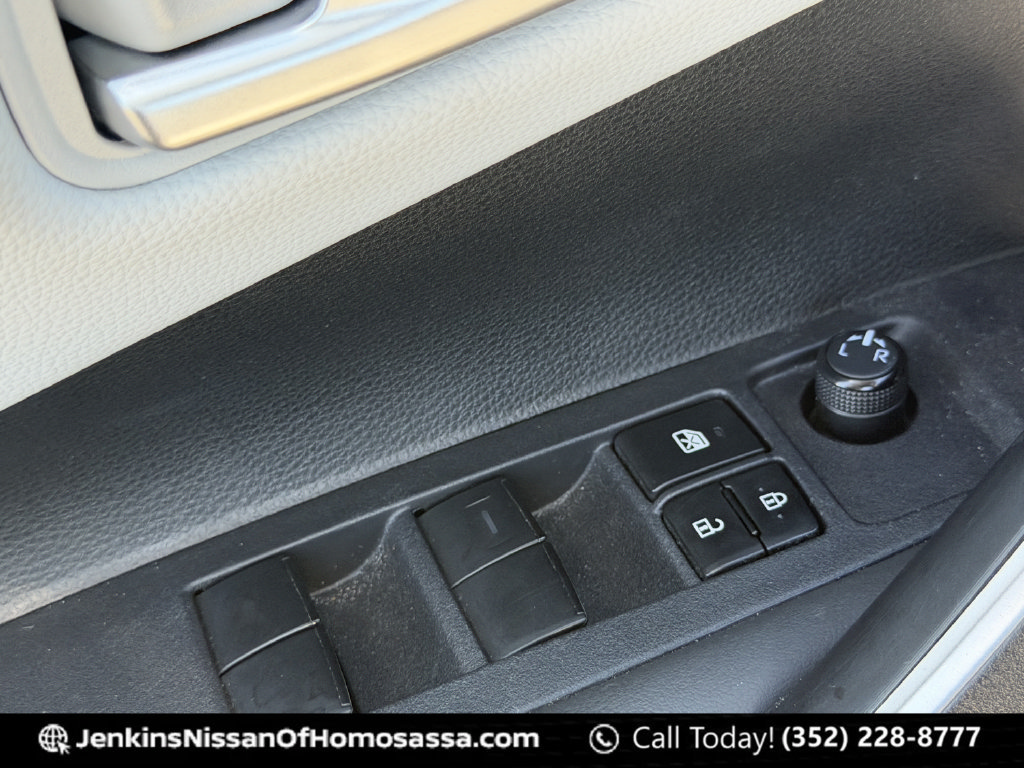 Used 2024 Toyota Corolla SE FWD image 25