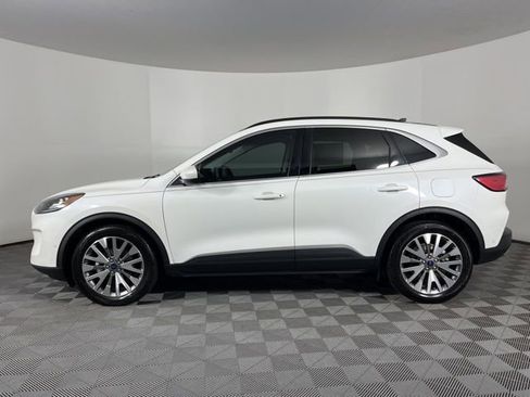 Used 2021 Ford Escape Titanium w/ Class II Trailer Tow Package image 6