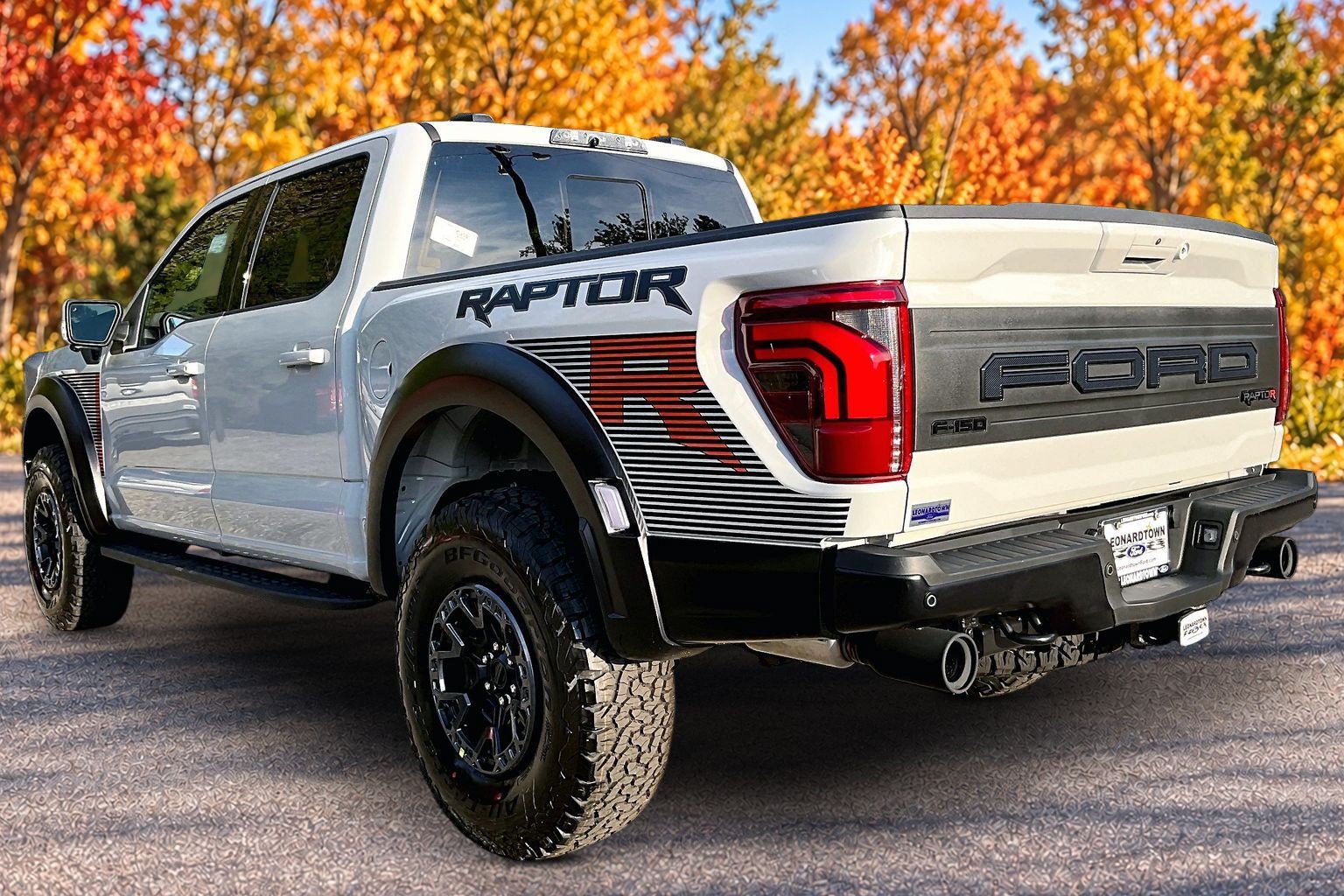 New 2026 Ford F150 Raptor w/ Equipment Group 803A Raptor R AWD/4WD image 3