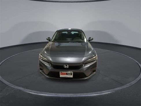 Used 2022 Honda Civic EX image 3