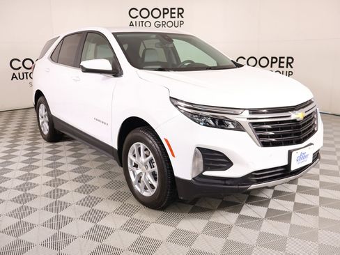 Used 2024 Chevrolet Equinox LT w/ Driver Convenience Package image 1