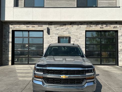 Used 2019 Chevrolet Silverado 1500 LT AWD/4WD image 4