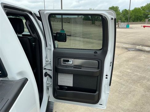 Used 2014 Ford F150 FX4 w/ Equipment Group 402A Luxury AWD/4WD image 40